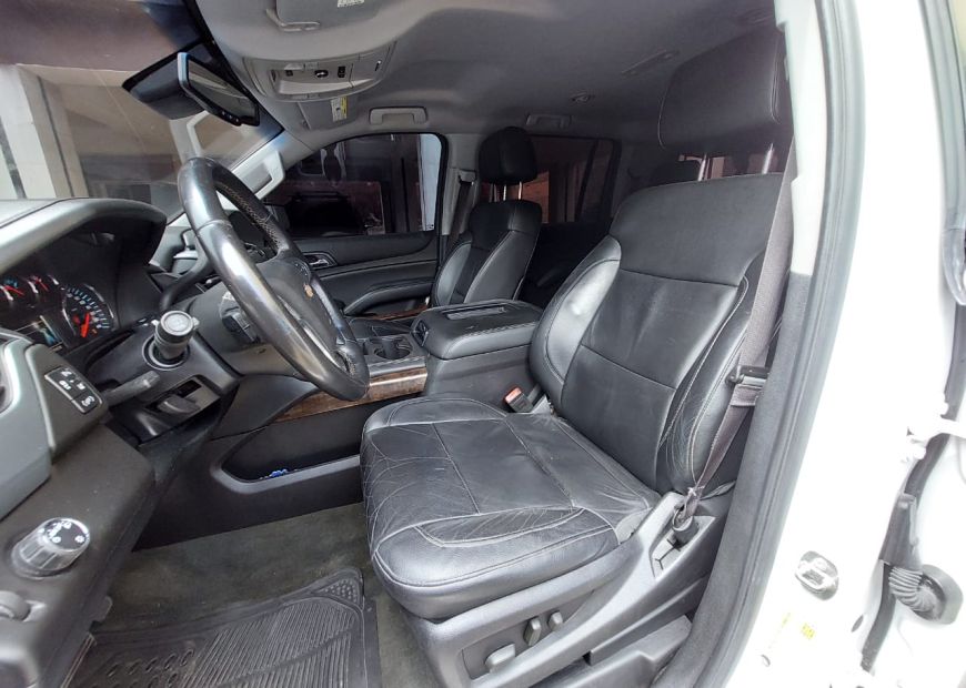 CHEVROLET SUBURBAN (2015)