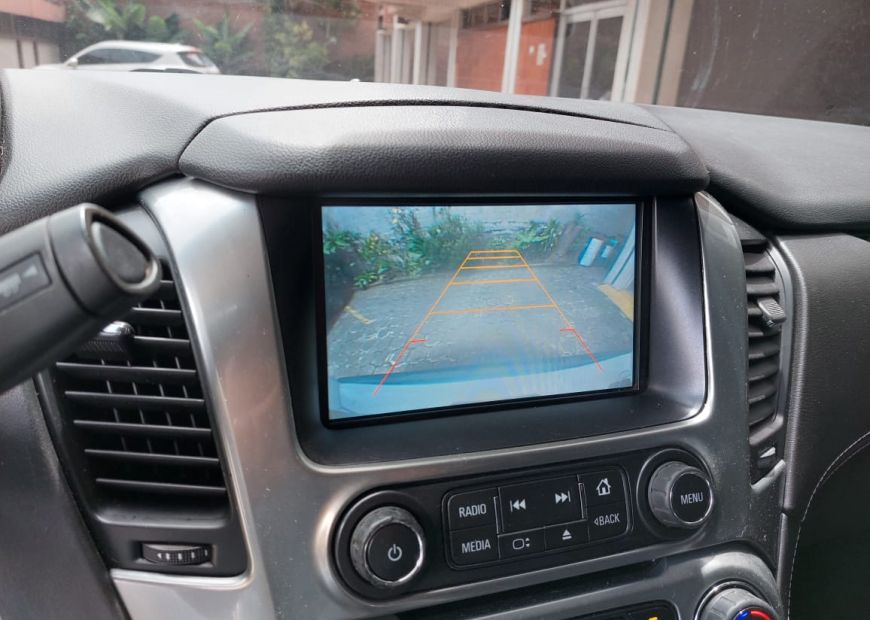 CHEVROLET SUBURBAN (2015)