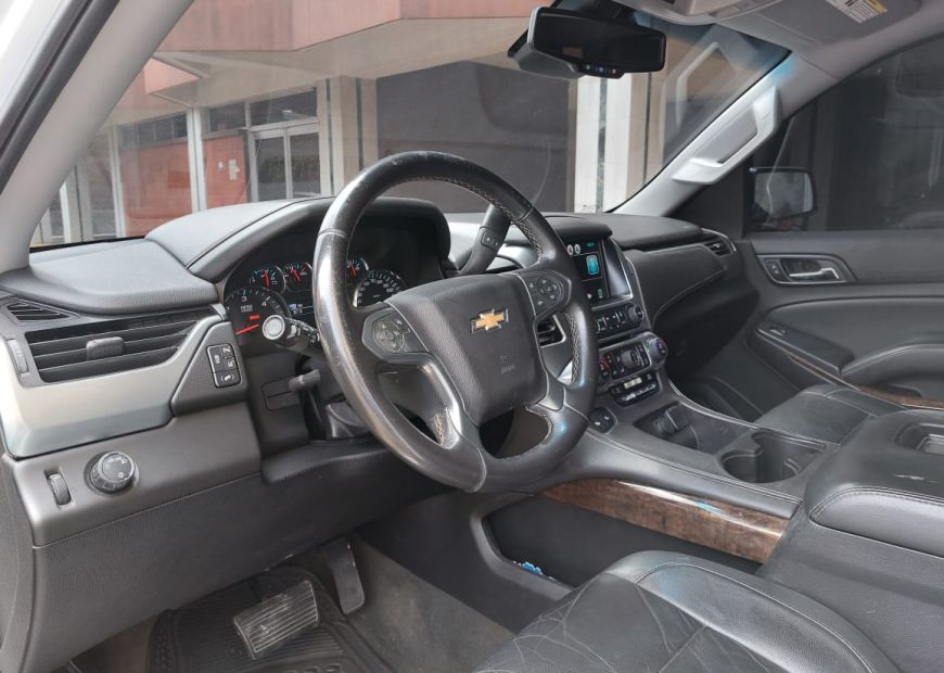 CHEVROLET SUBURBAN (2015)