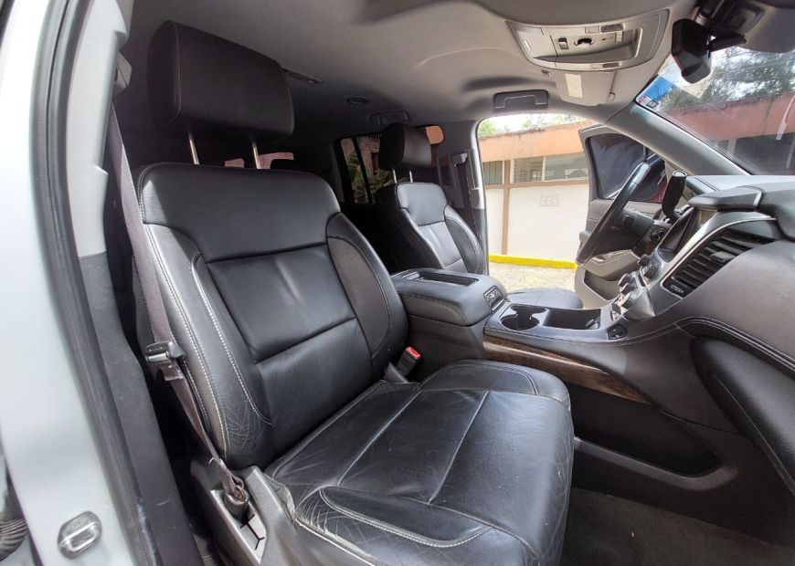 CHEVROLET SUBURBAN (2015)