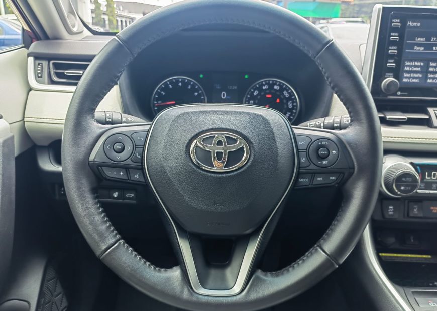 TOYOTA RAV4 (2021)
