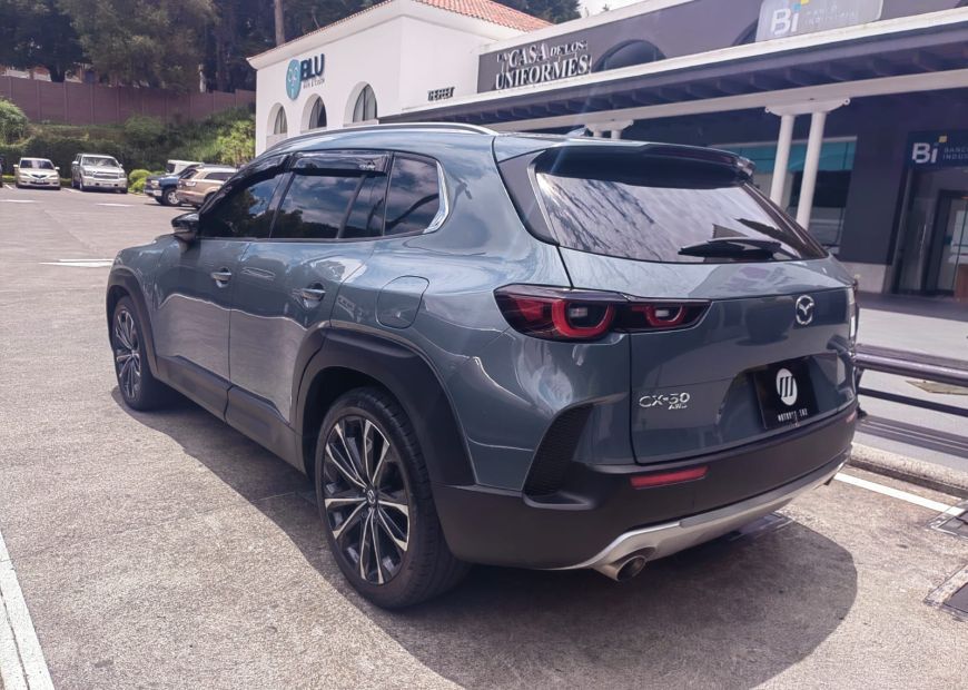 MAZDA CX-50 (2023)