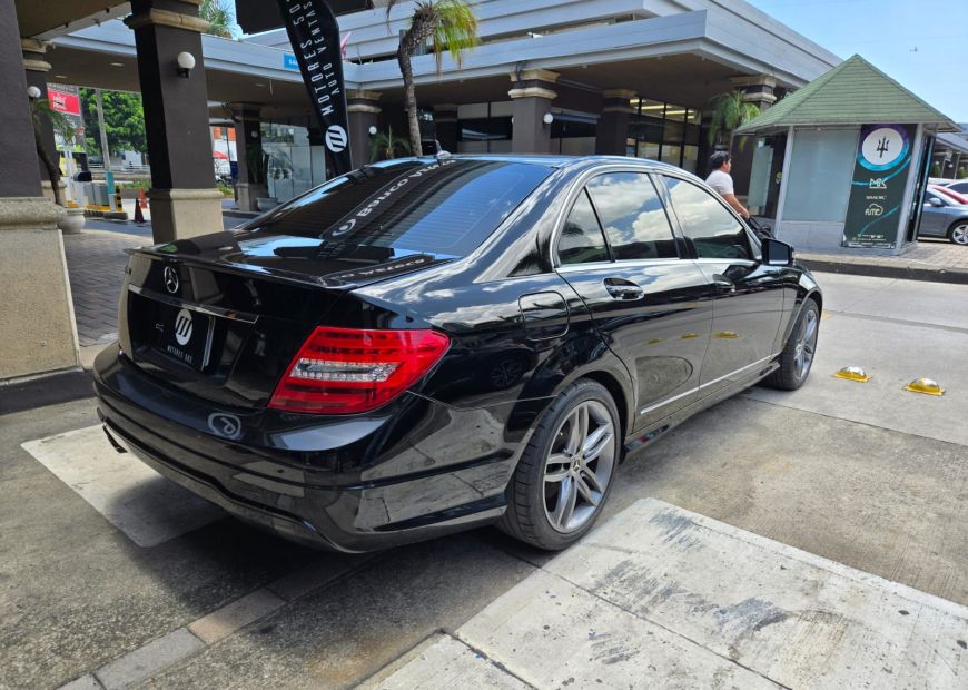 MERCEDES-BENZ C (2013)