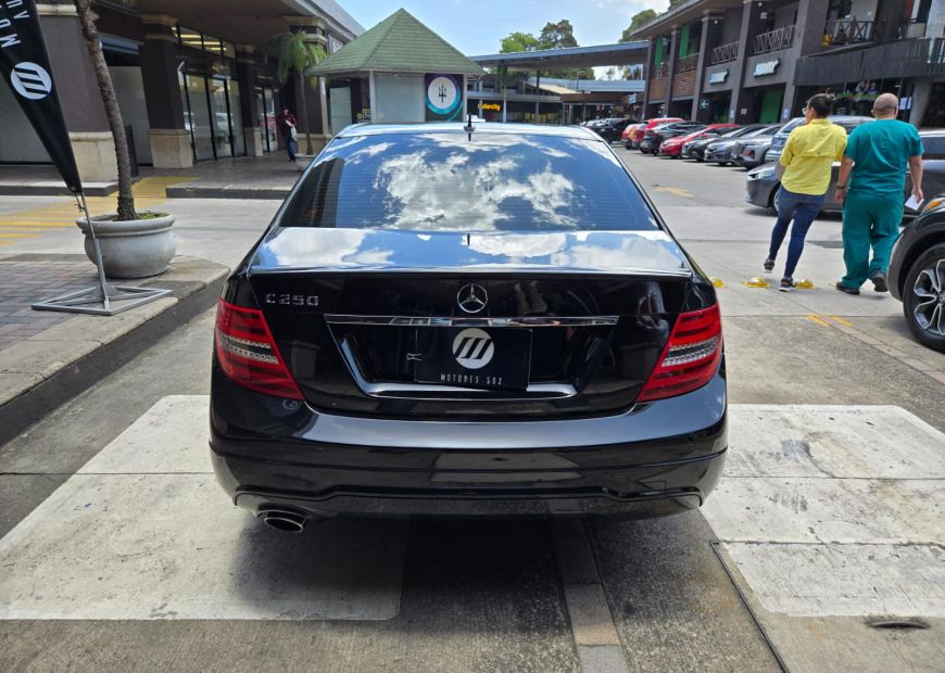 MERCEDES-BENZ C (2013)