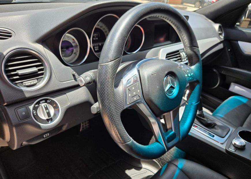 MERCEDES-BENZ C (2013)