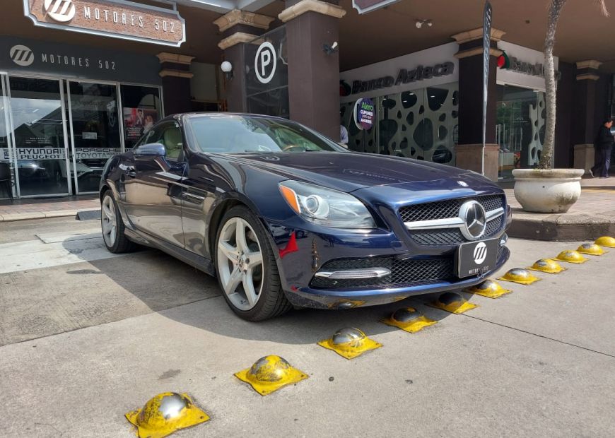 MERCEDES-BENZ SLK (2012)