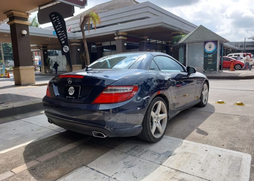 MERCEDES-BENZ SLK (2012)