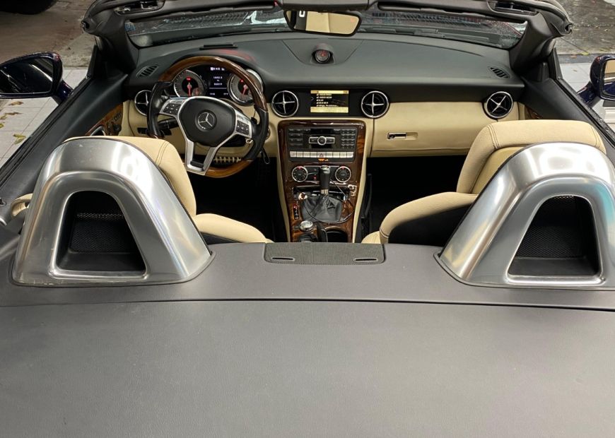 MERCEDES-BENZ SLK (2012)