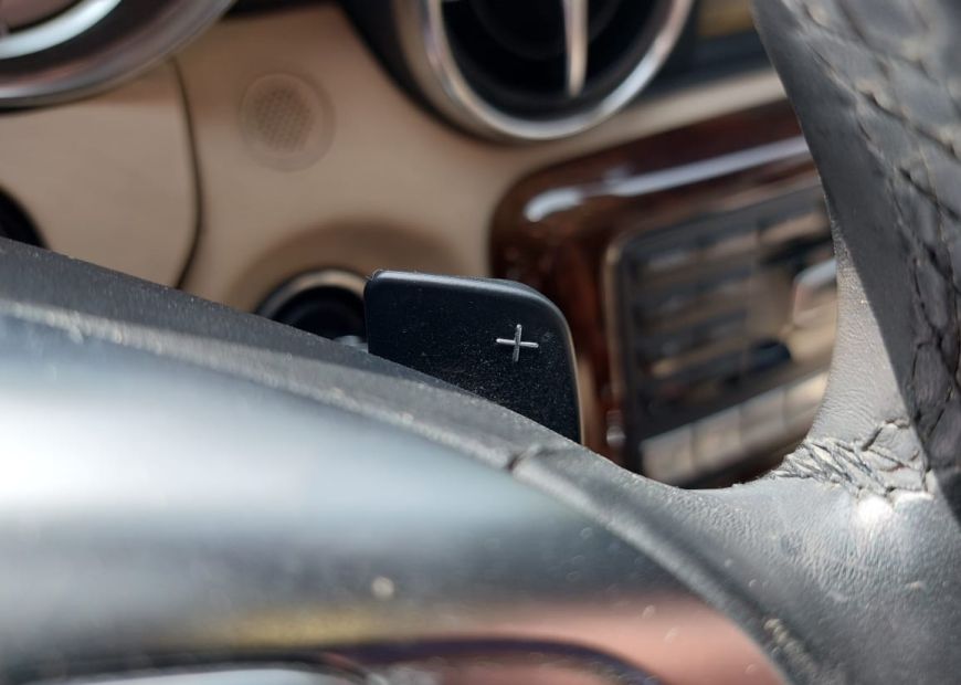 MERCEDES-BENZ SLK (2012)