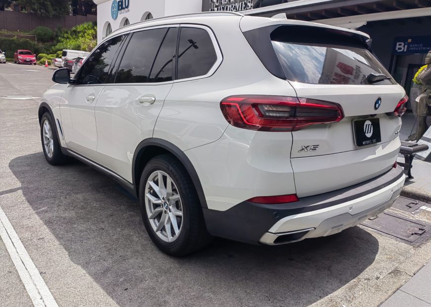BMW X5 (2020)