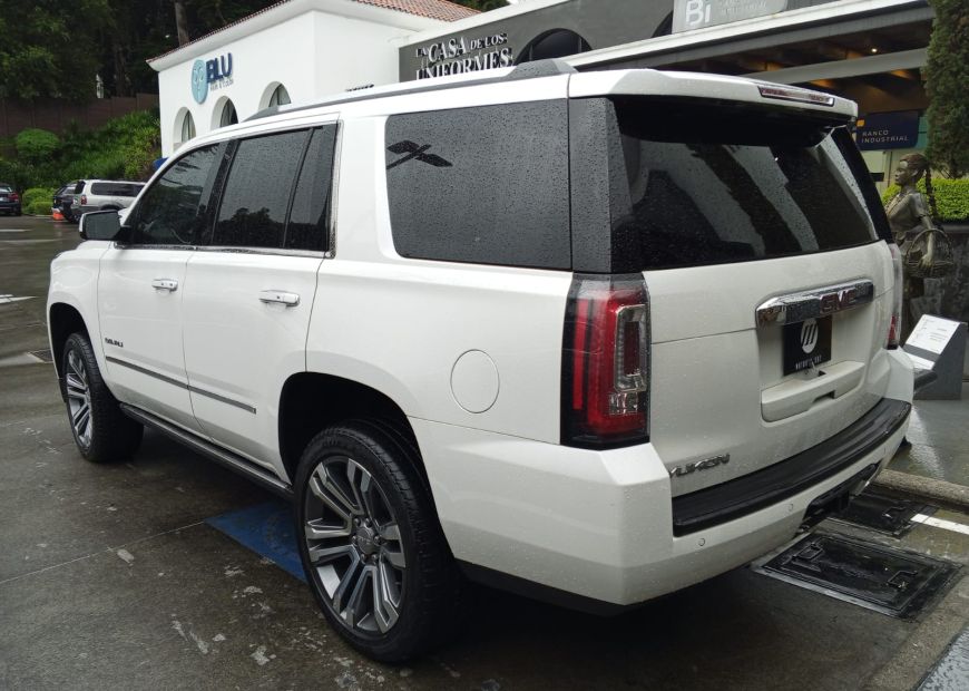 GMC YUKON (2017)