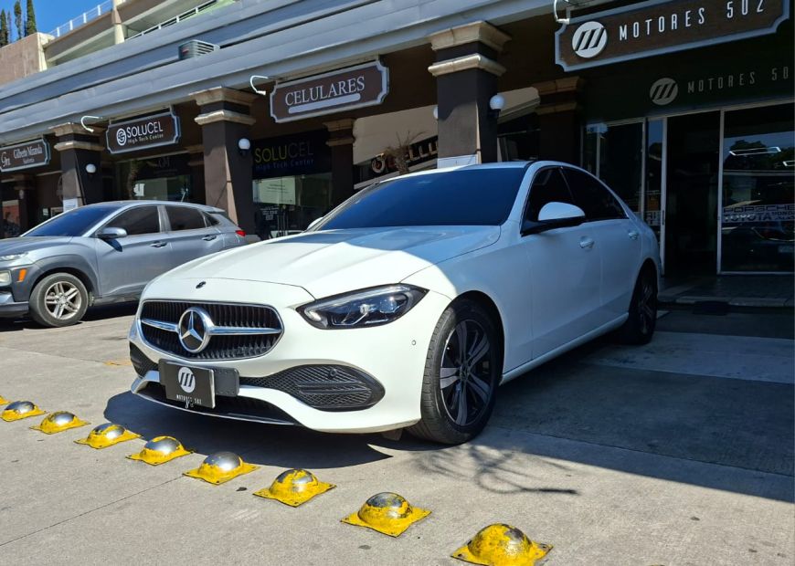 MERCEDES-BENZ C (2022)