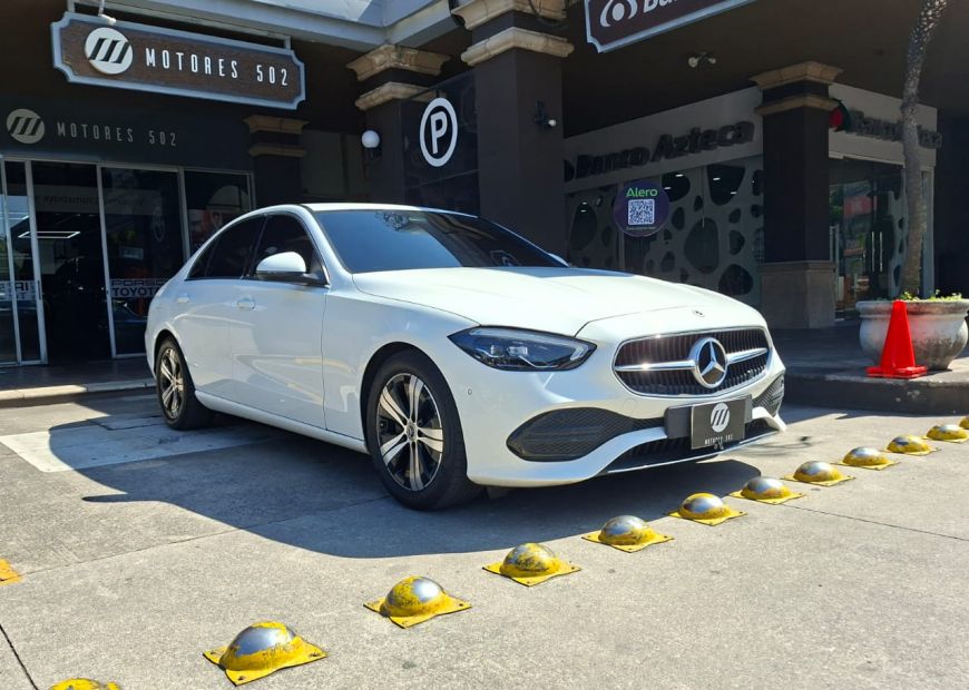 MERCEDES-BENZ C (2022)