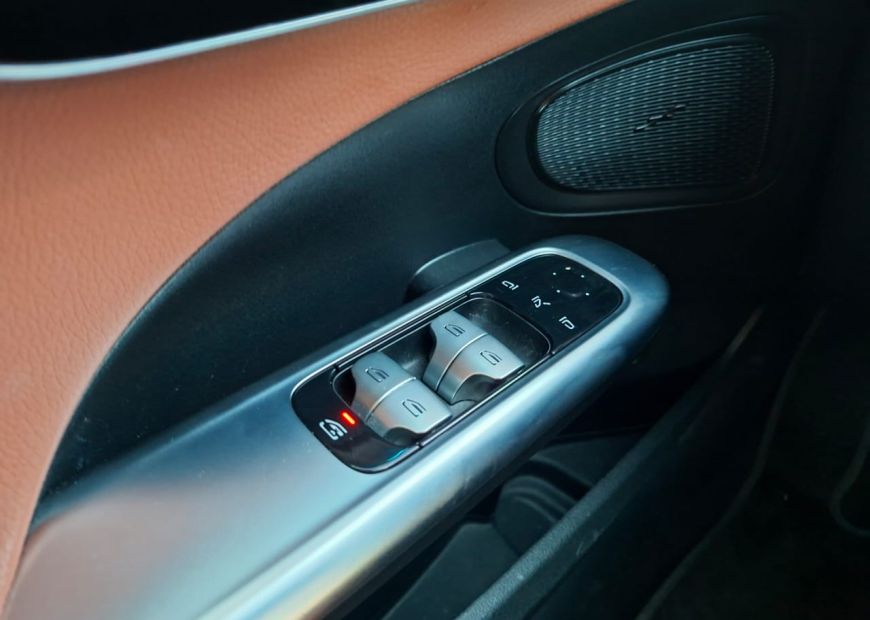 MERCEDES-BENZ C (2022)