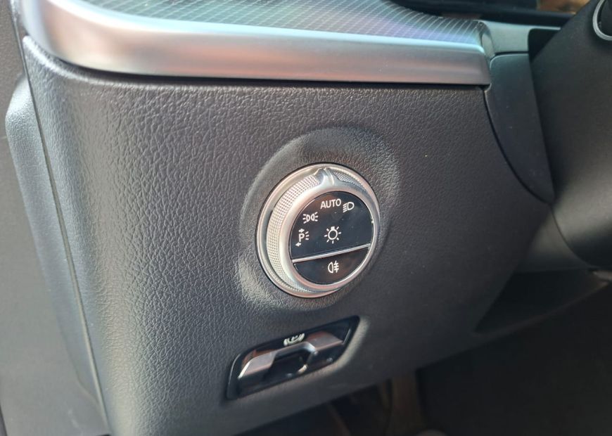 MERCEDES-BENZ C (2022)