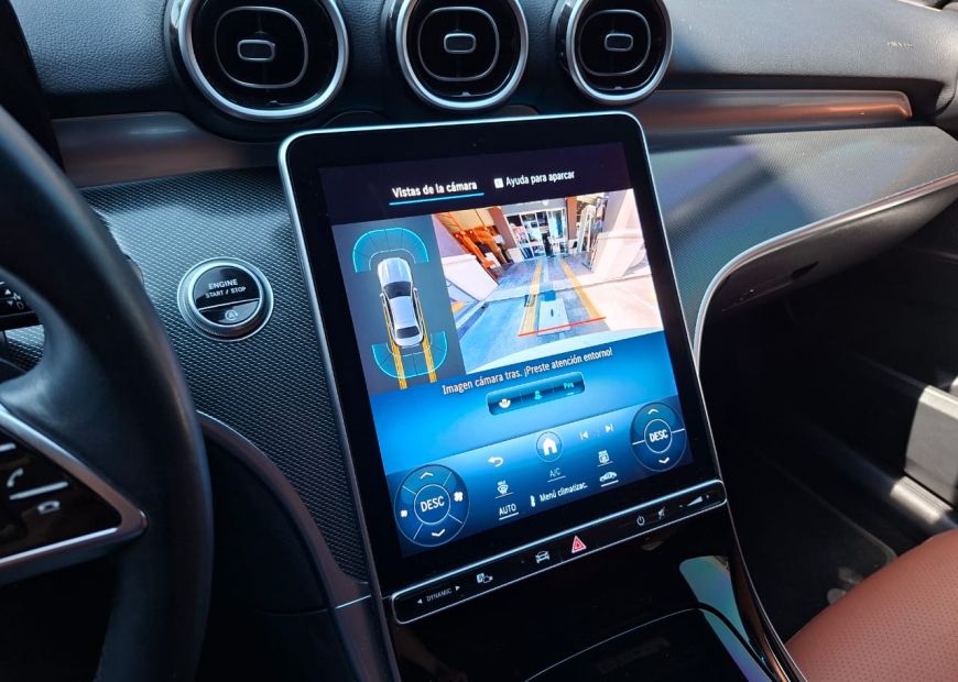 MERCEDES-BENZ C (2022)