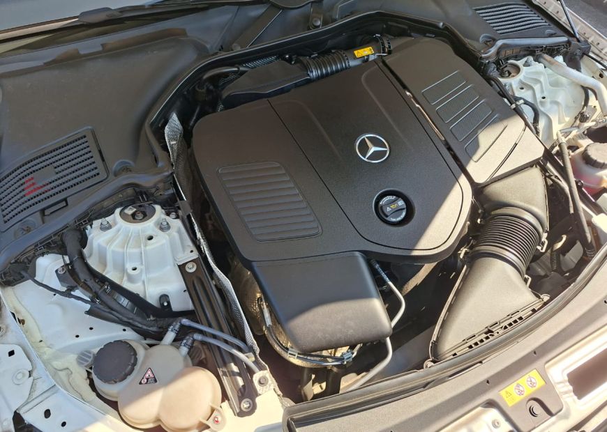 MERCEDES-BENZ C (2022)