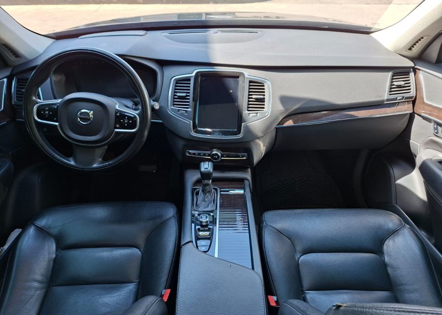 VOLVO XC90 (2019)