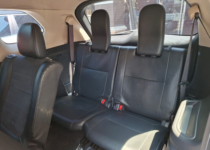 MITSUBISHI OUTLANDER (2015)