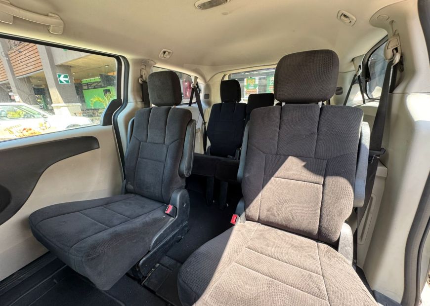 DODGE CARAVAN (2012)