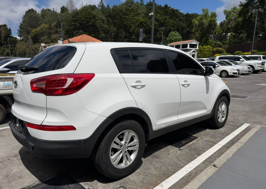 KIA SPORTAGE (2011)