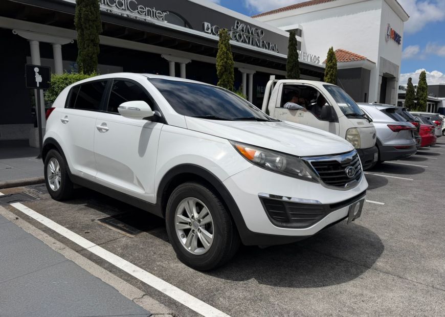 KIA SPORTAGE (2011)