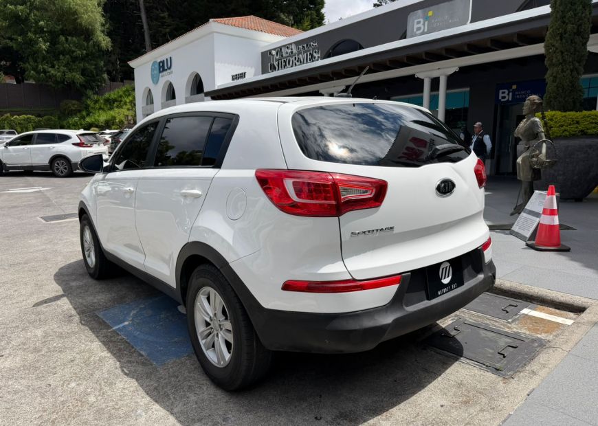 KIA SPORTAGE (2011)