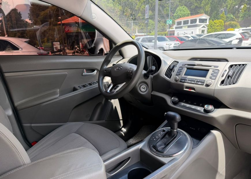 KIA SPORTAGE (2011)