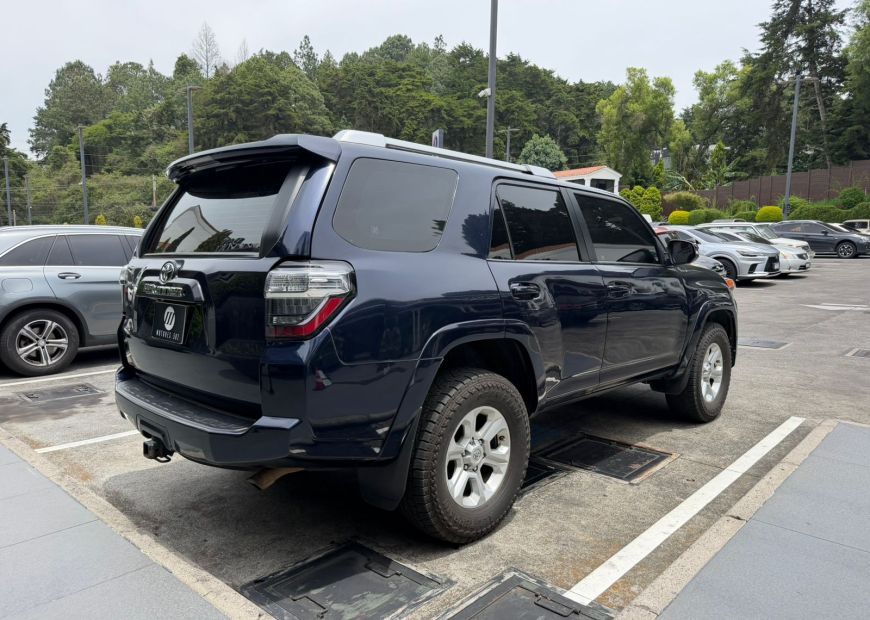 TOYOTA 4RUNNER (2016)