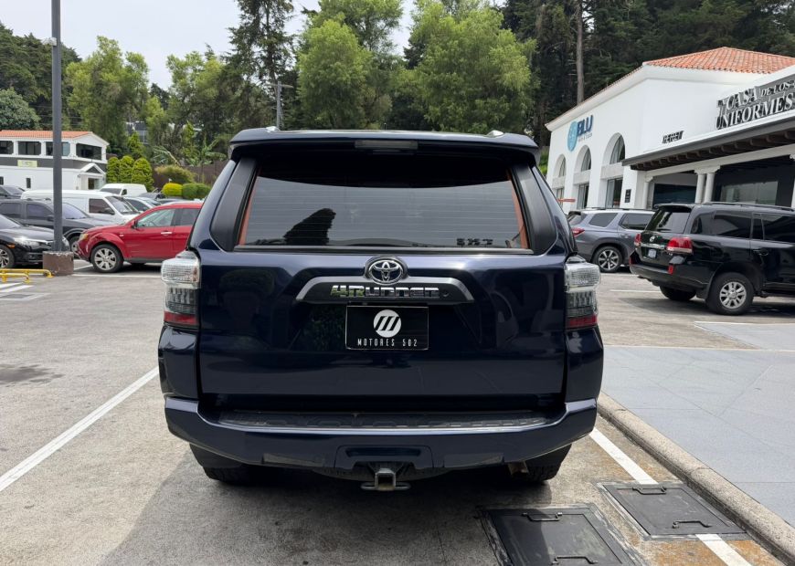 TOYOTA 4RUNNER (2016)