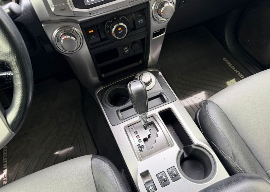 TOYOTA 4RUNNER (2016)
