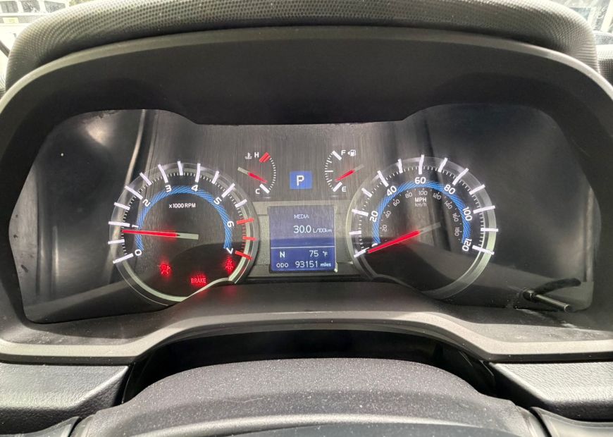 TOYOTA 4RUNNER (2016)
