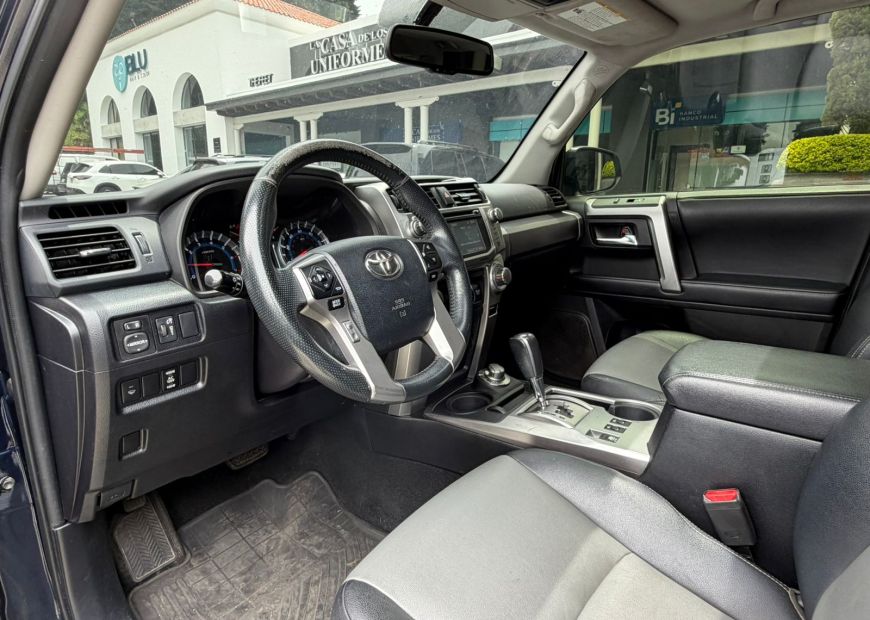 TOYOTA 4RUNNER (2016)