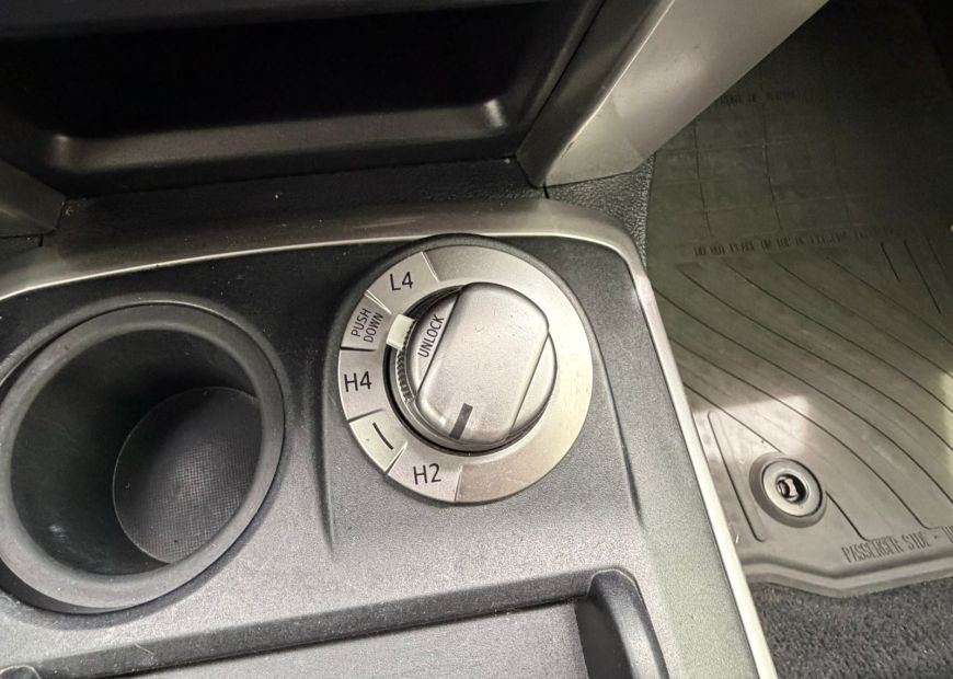 TOYOTA 4RUNNER (2016)
