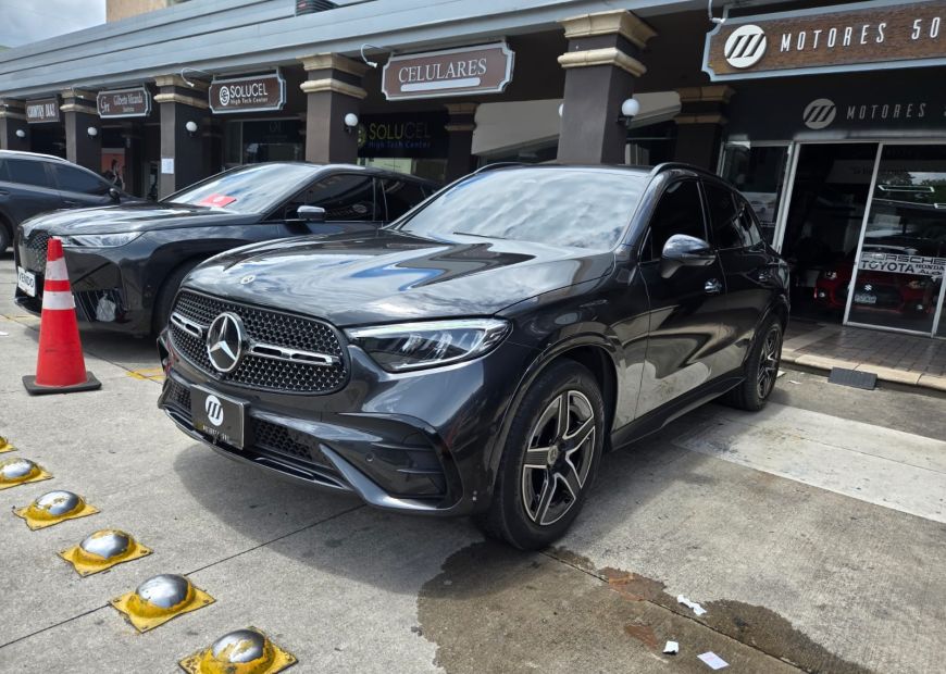 MERCEDES-BENZ GLC (2025)