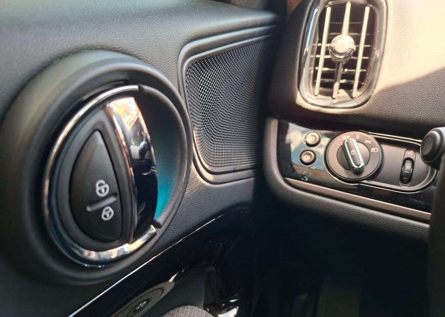 MINI COUNTRYMAN (2023)