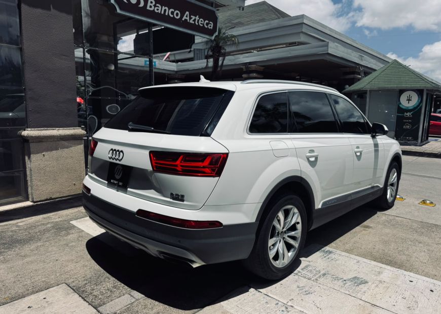 AUDI Q7 (2017)