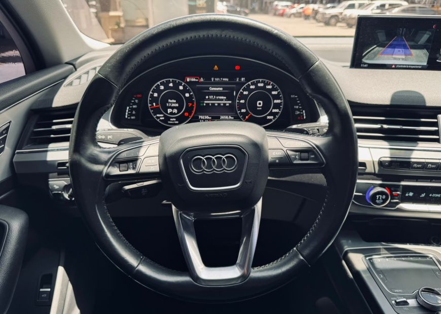 AUDI Q7 (2017)