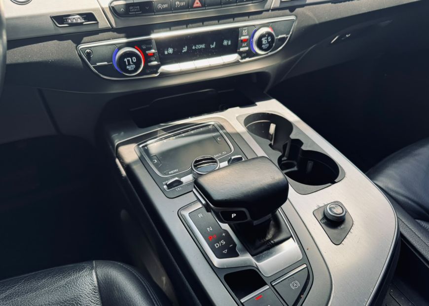 AUDI Q7 (2017)