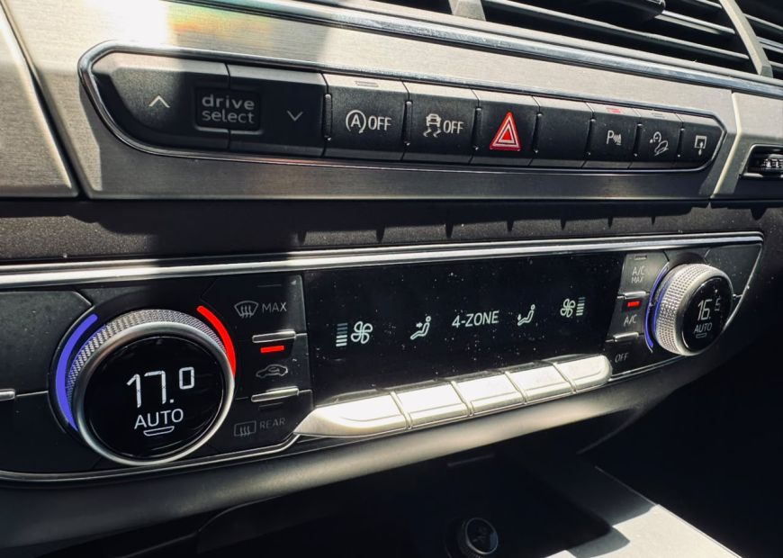 AUDI Q7 (2017)