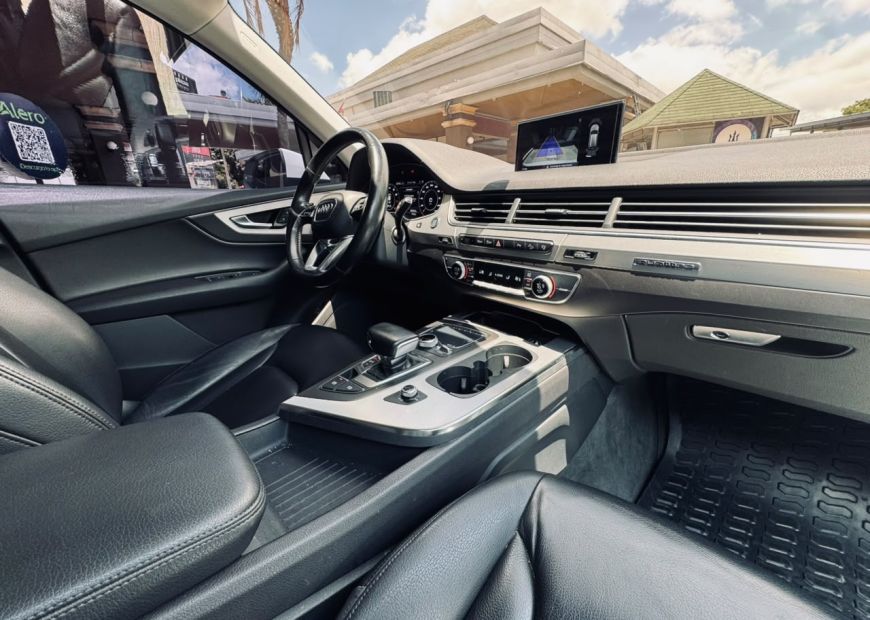 AUDI Q7 (2017)