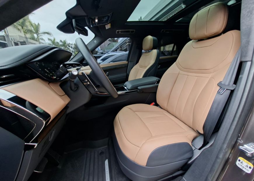 LAND ROVER RANGE ROVER (2025)