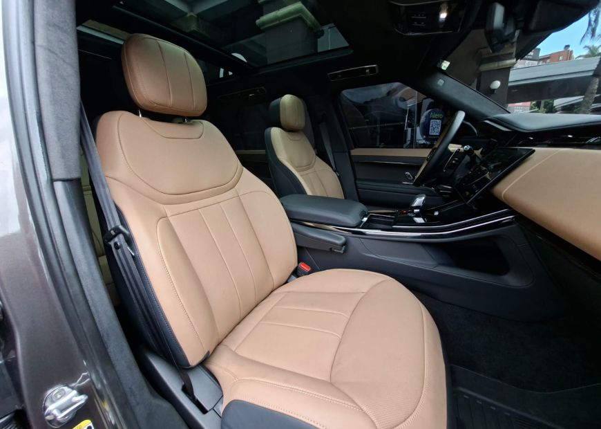 LAND ROVER RANGE ROVER (2025)