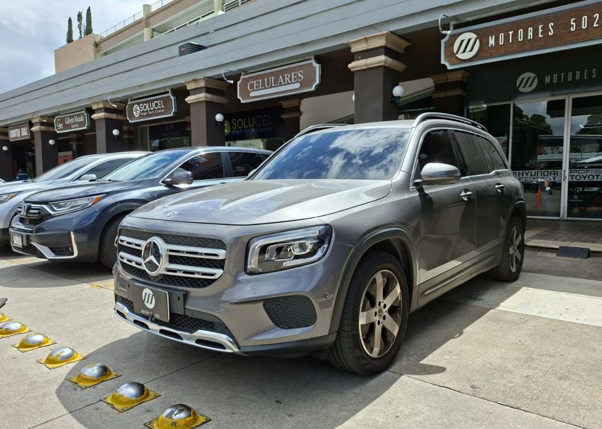 MERCEDES-BENZ GLB (2022)