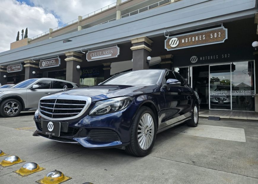 MERCEDES-BENZ C (2015)