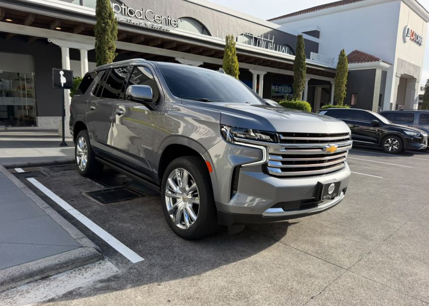 CHEVROLET TAHOE (2021)
