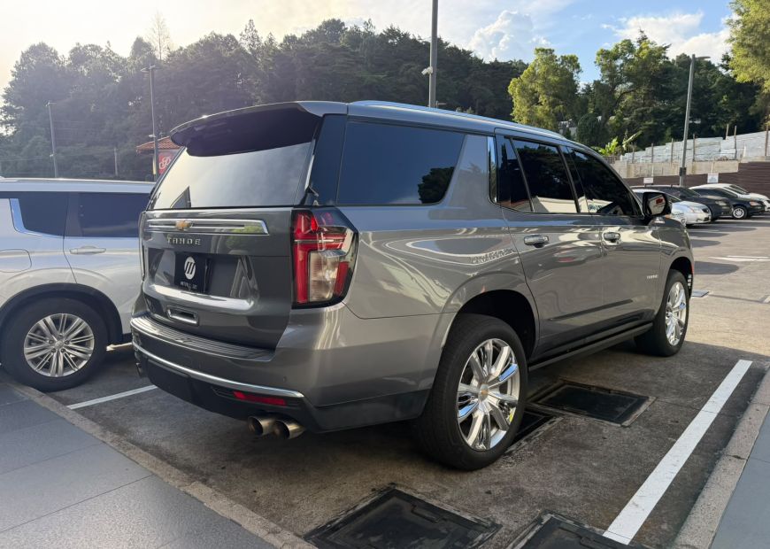 CHEVROLET TAHOE (2021)
