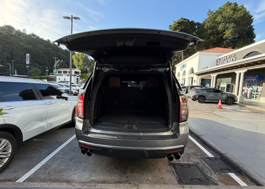 CHEVROLET TAHOE (2021)