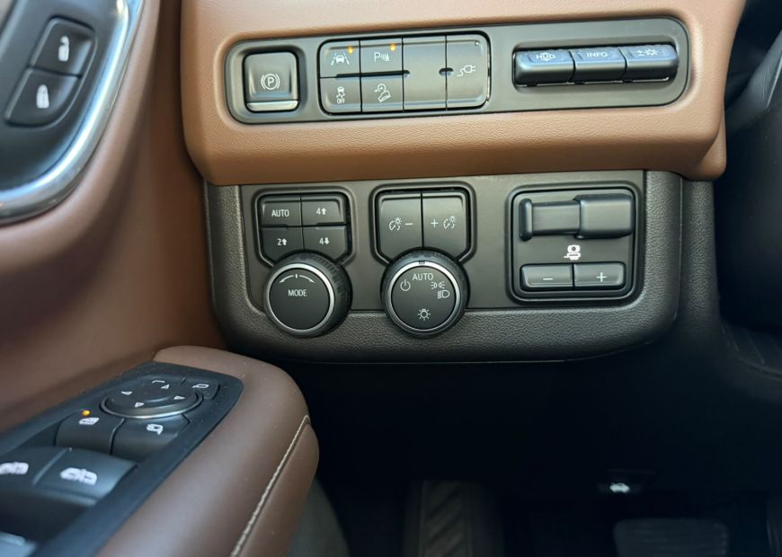 CHEVROLET TAHOE (2021)