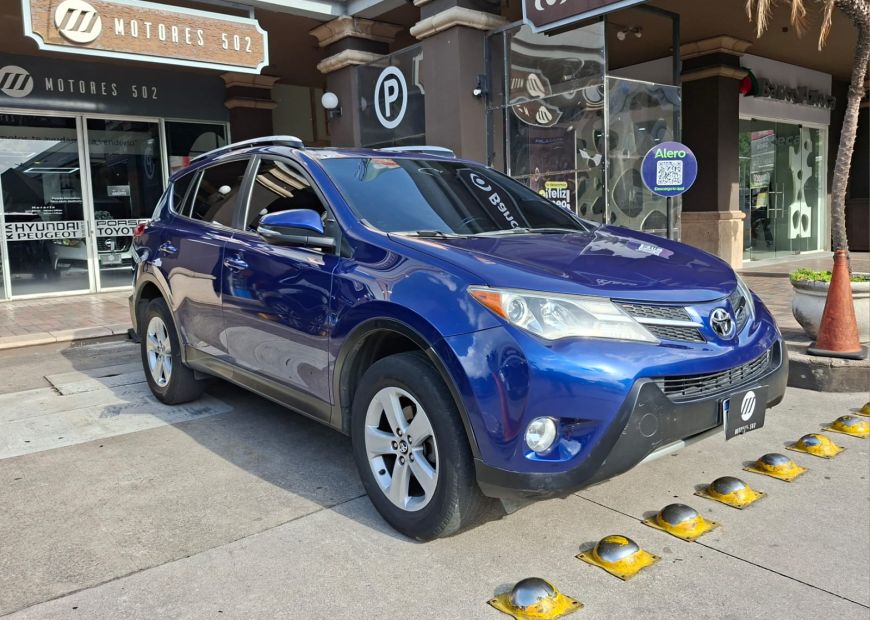 TOYOTA RAV4 (2014)